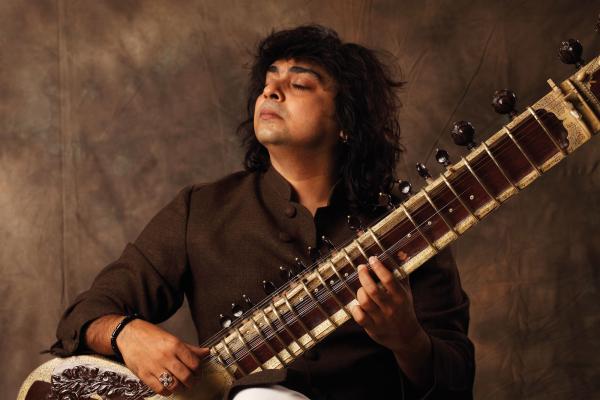 Niladri Kumar with sitar