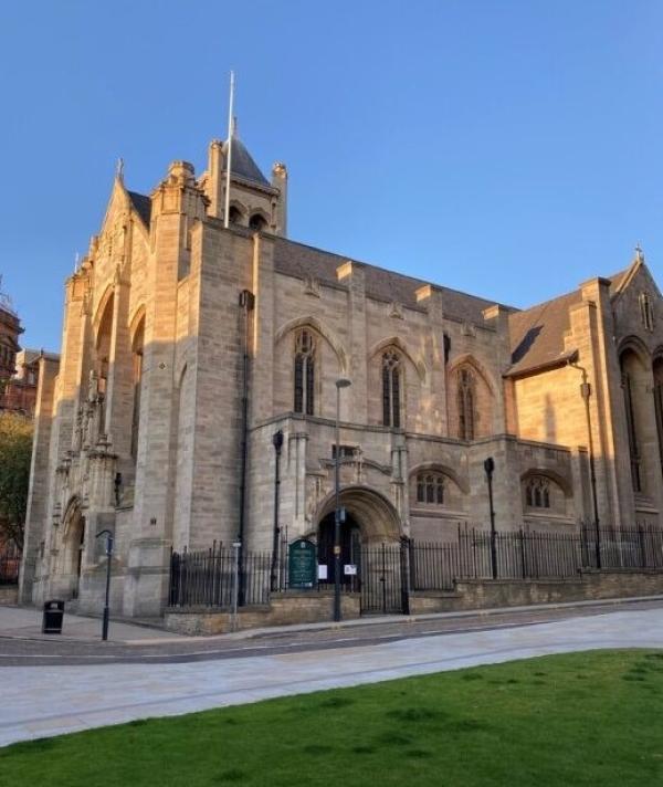 Guided Tours of Leeds Cathedral lasting about one hour. Come and experience the beauty and peace of this fine Arts and Crafts design Cathedral Church in the heart of the City of Leeds.