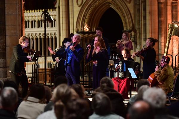 The London Concertante performing