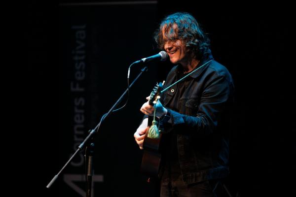 Iain Archer