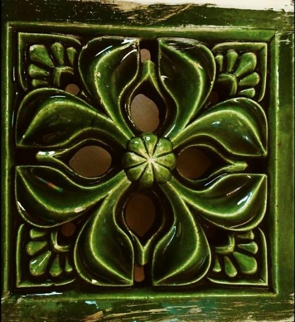 Ornate Green flower tile