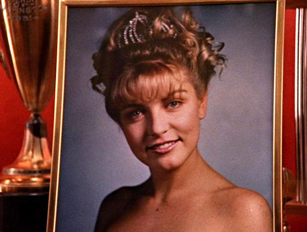 Still from Twin Peaks, picture of Laura Palmer