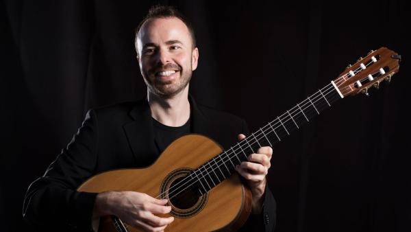 Italian Classical Guitarist Lorenzo Micheli