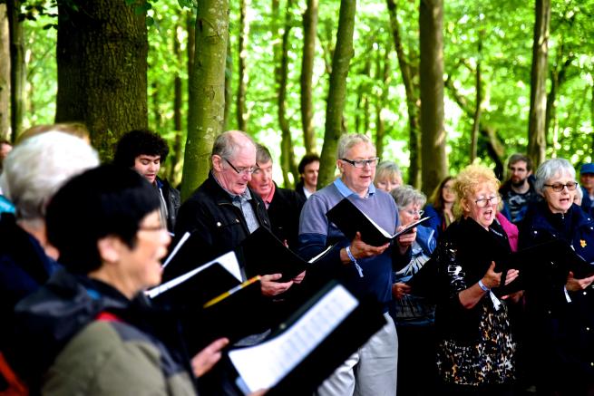 Singers in the outdoors