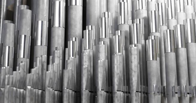An image of the pipes at Leeds Cathedral. 