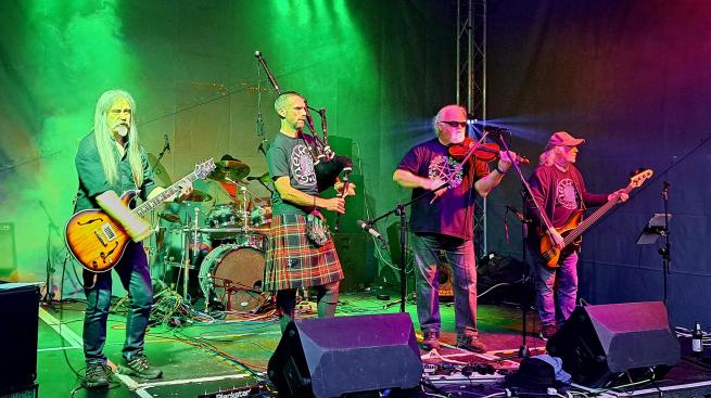 gaelforce on stage