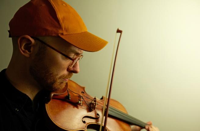 Matt Holborn playing violin 