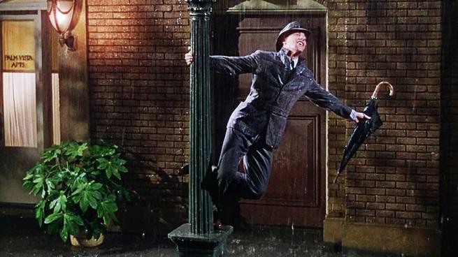 Gene Kelly singing in the rain