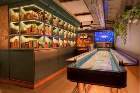 An image of a shuffleboard table in Electric Shuffle Leeds