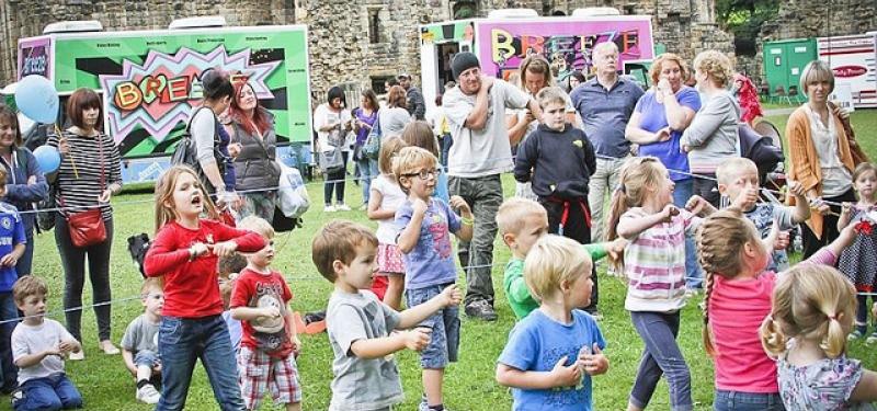 Breeze On Tour: Kirkstall Abbey Breeze On Tour: Kirkstall Abbey