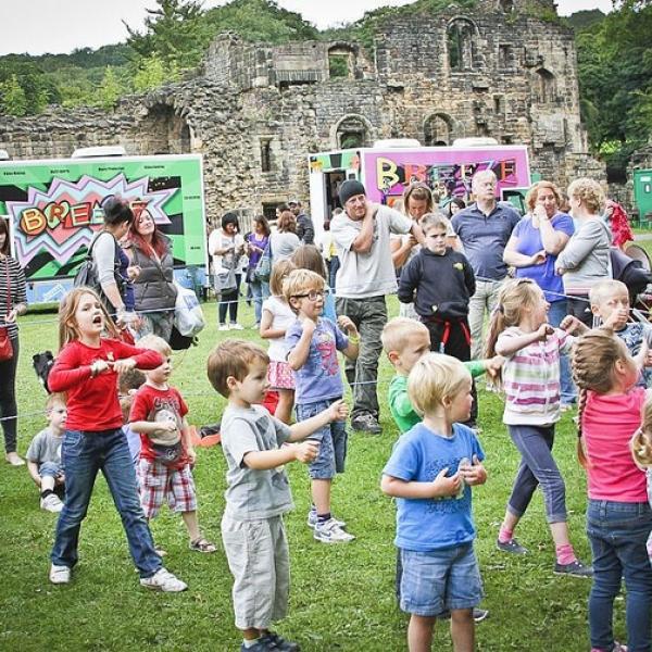 Breeze On Tour: Kirkstall Abbey
