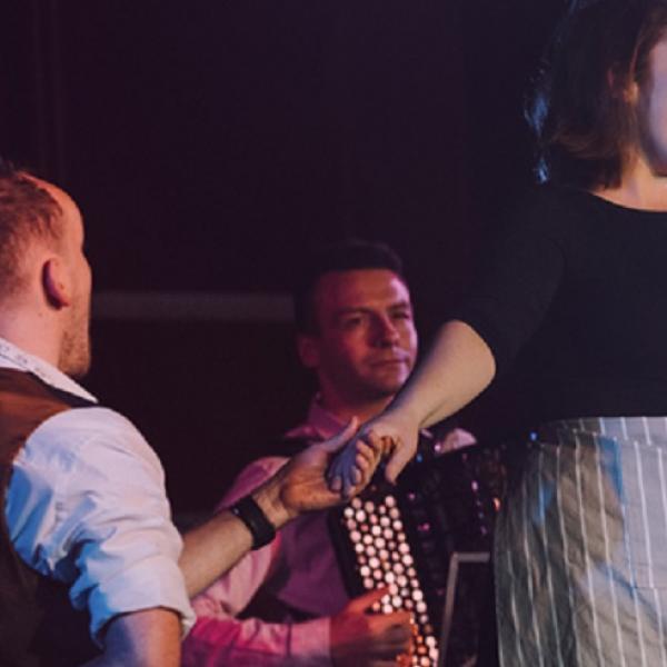 Whistle Stop Opera: Cinderella